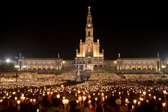 Visite de nuit dans Fátima + Procession aux chandelles